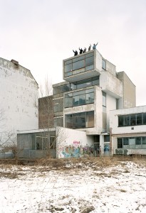 Daniela Brahm / Les Schliesser “The core of ExRotaprint” 2000 moving into the rear box tower: Ralph Baiker, Daniela Brahm, André Reuter, Les Schliesser and guest